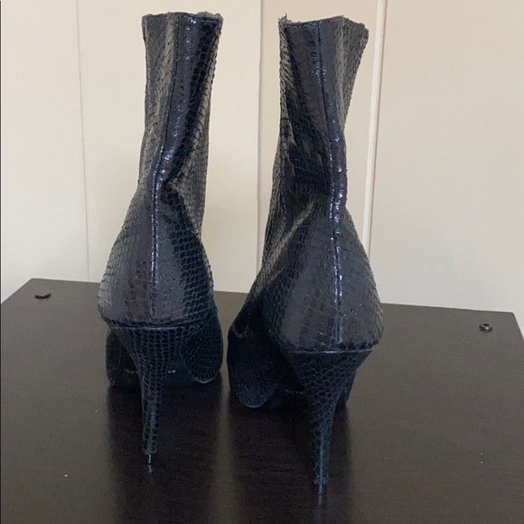 Black Leather Booties, size US:6,5 EU:37 - Picture 5 of 6